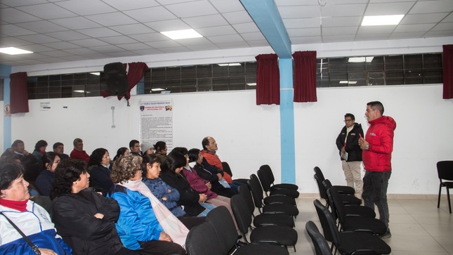 Servidores de la unidad ejecutora presentando el guion interpretativo de Marcahuamachuco