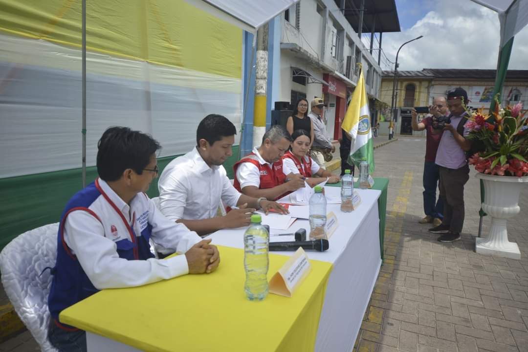 Ministerio de Vivienda firmó convenio con el municipio de Alto Amazonas para que se inicie proyecto de agua y saneamiento que beneficiará a más de 58 mil habitantes de Yurimaguas.