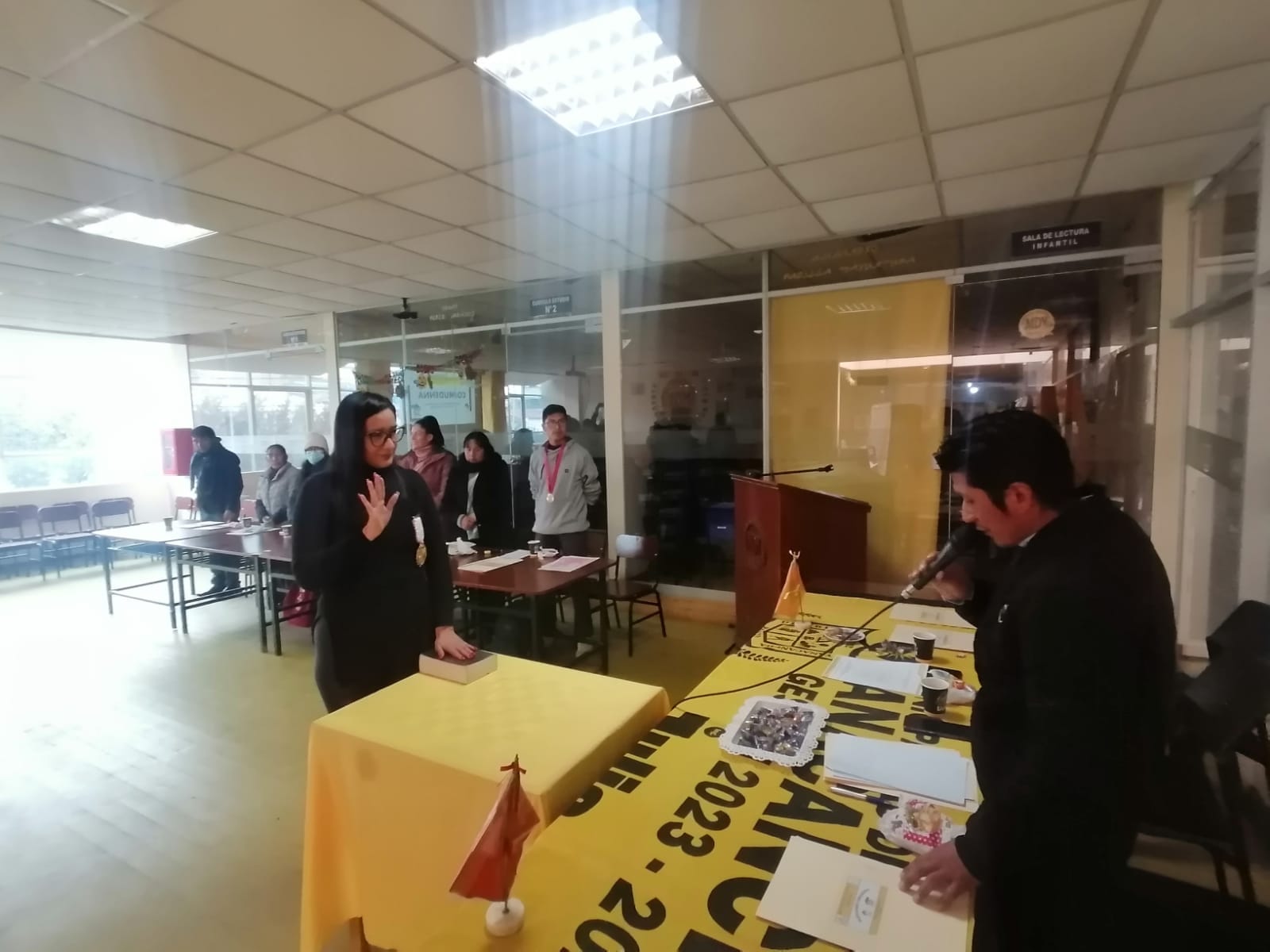 Archivo JPG iniciando la juramentación de cada uno