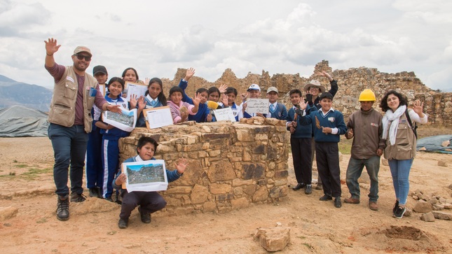 Escolares y servidores de la unidad ejecutora que participaron en las actividades programadas