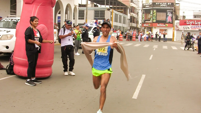 Alrededor de 400 deportistas participaron de la Carrera 10k por el aniversario provincial