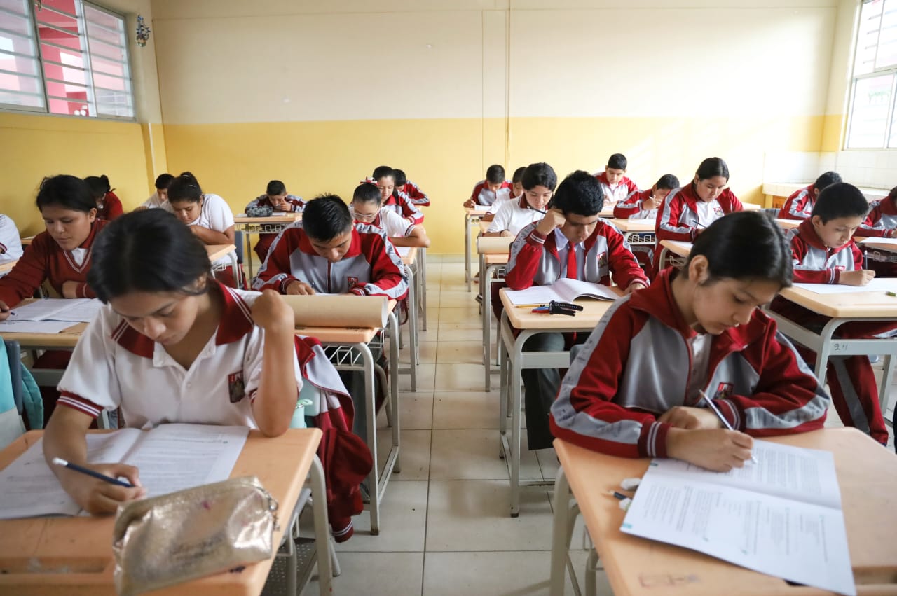 77 mil escolares son evaluados en matemáticas y compresión lectora