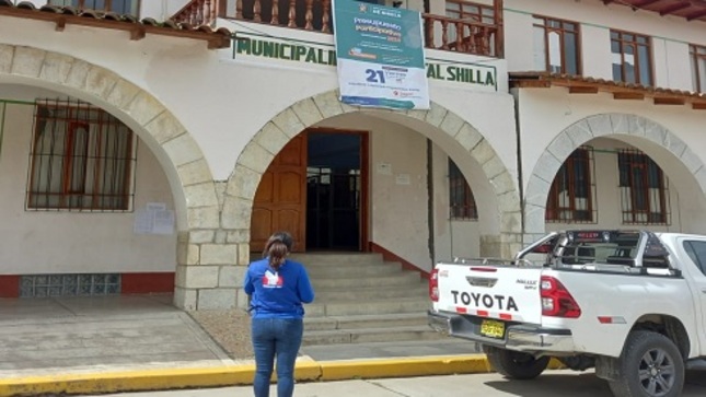 Representante de la Defensoría del Pueblo llegando a municipio de Shilla