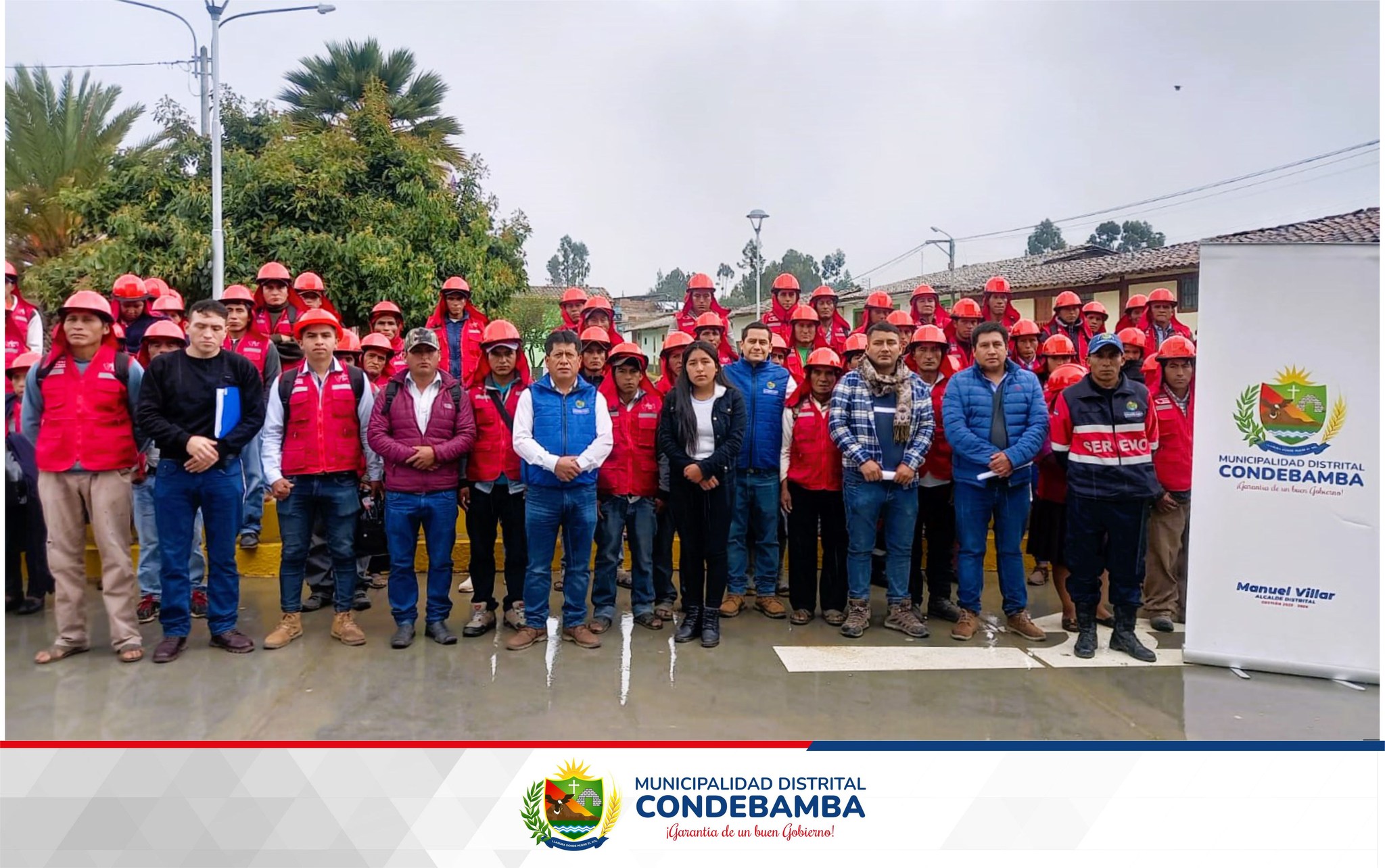 La Municipalidad Distrital de Condebamba  y El Ministerio de Trabajo y Promoción del Empleo (MTPE), a través del programa de empleo temporal “Lurawi Perú” dio inicio a dos  actividades de intervención inmediata denominadas; limpieza, mantenimiento y acondicionamiento, de las trochas carrozables Cauday- Otuto- Coima- Chichir , así como ;  Ponte – Cauday- La Polvora, beneficiando a más de 100 familias con trabajos temporales.
🔴Estas actividades se realizarán en 32 días calendarios y cuentan con presupuesto mayor a los 300 mil soles. Cada participante cuenta con un seguro a todo riesgo y se les entregó herramientas de trabajo.
🔴El burgomaestre distrital Sr. Manuel Villar Romero, ratificó su compromiso de seguir gestionando este tipo de actividades que genere puestos de trabajo para las familias de Condebamba.