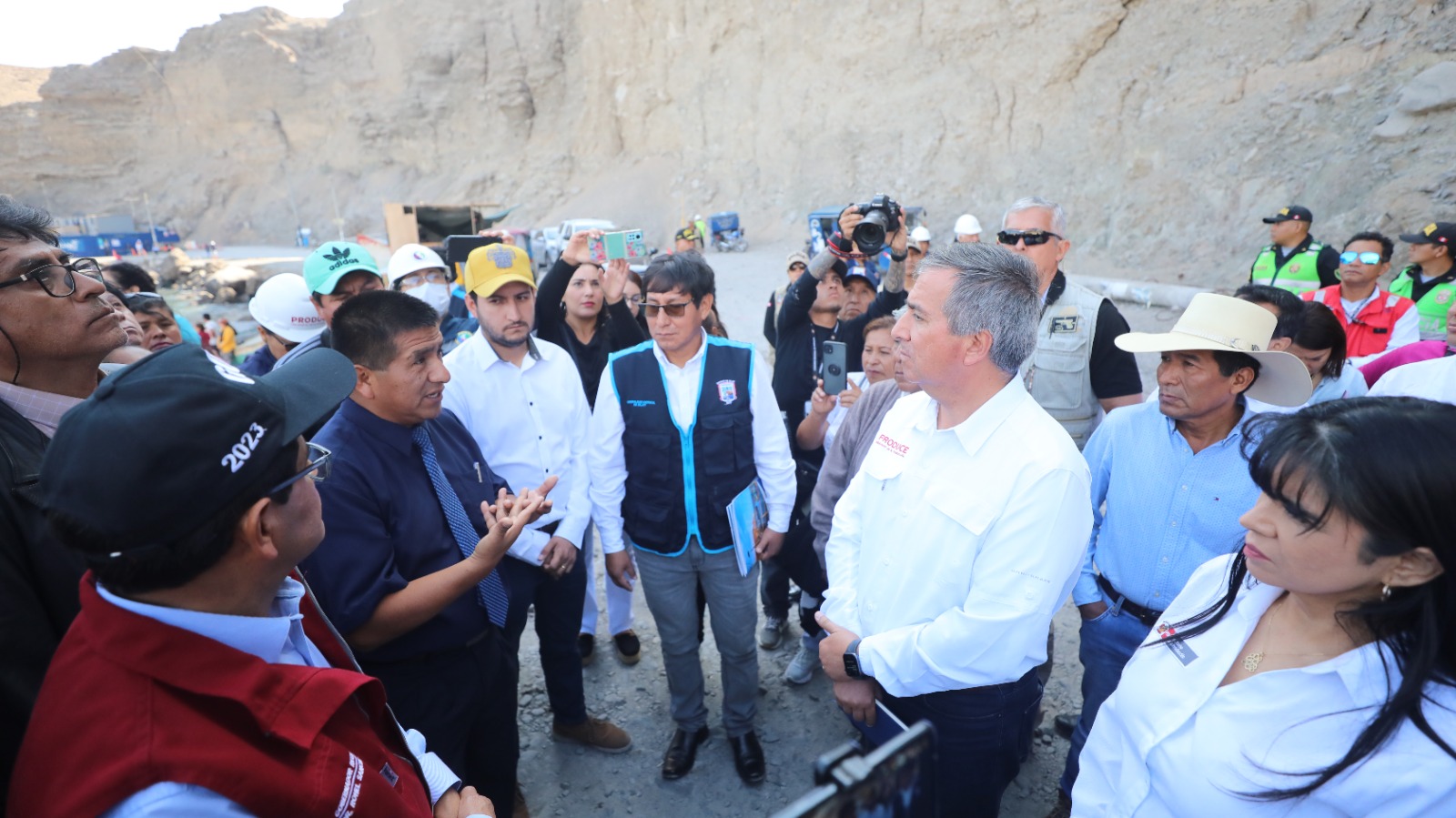 Produce anuncia medidas para resolver problemática de infraestructura pesquera en la región Arequipa