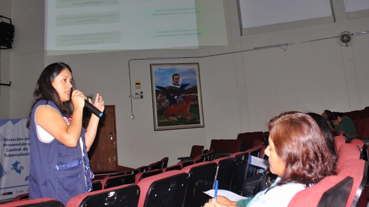 Lima este Minsa capacita a profesionales de salud para el cuidado integral de la persona con tuberculosis-1