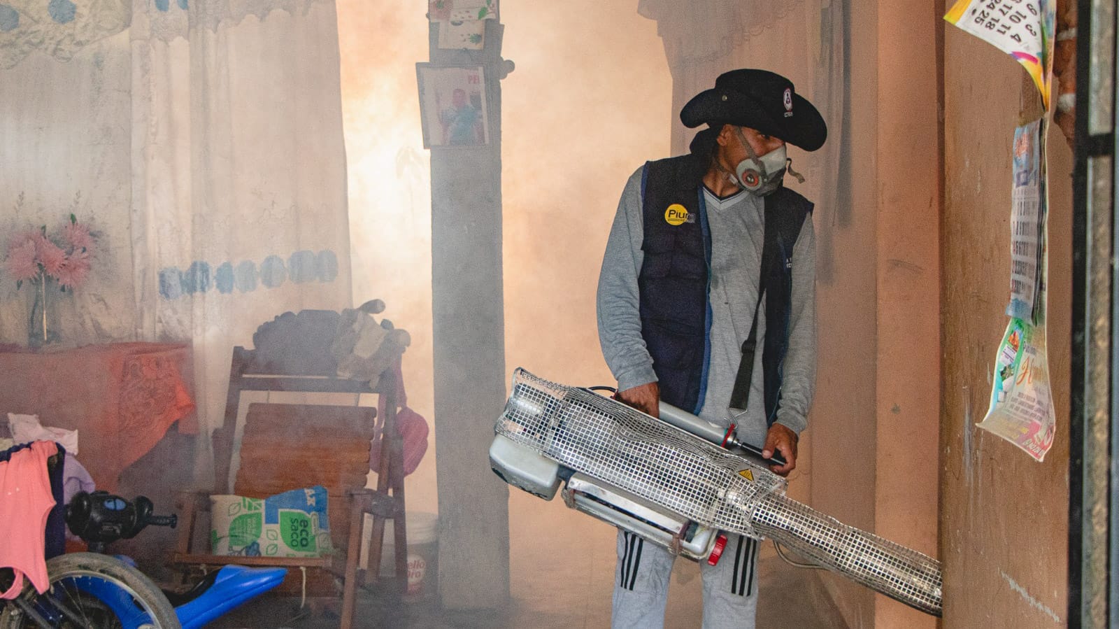Piura más de 15 000 viviendas fumiga el Minsa contra el zancudo que transmite dengue en Chulucanas