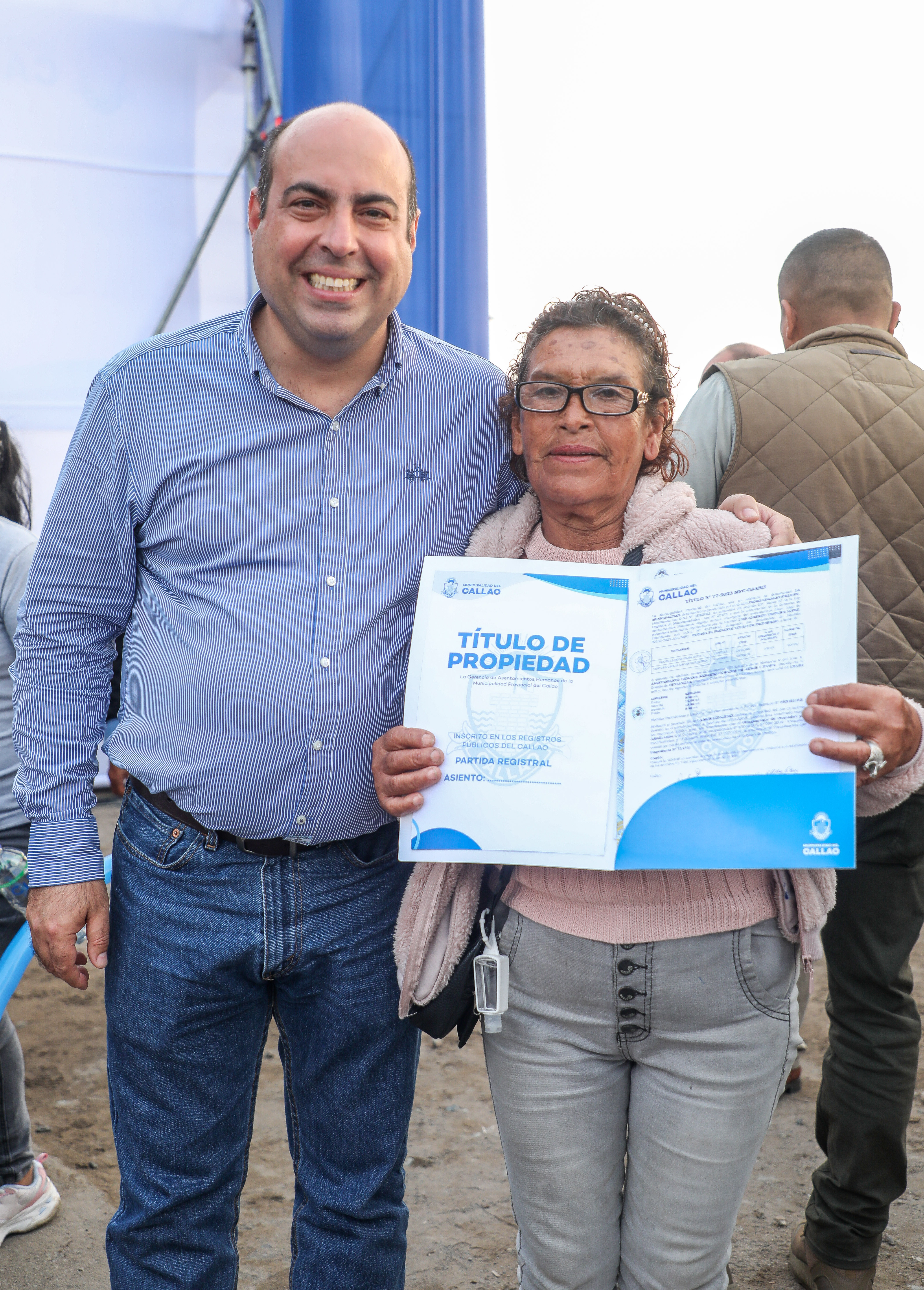 Dos mil vecinos de Pachacútec obtuvieron su título de propiedad gracias a la gestión del alcalde Pedro Spadaro.