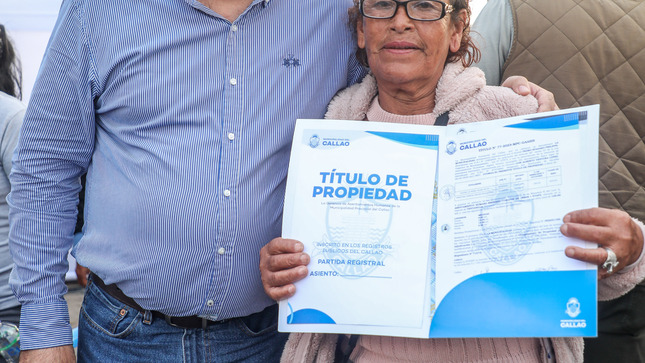 Dos mil vecinos de Pachacútec obtuvieron su título de propiedad gracias a la gestión del alcalde Pedro Spadaro.
