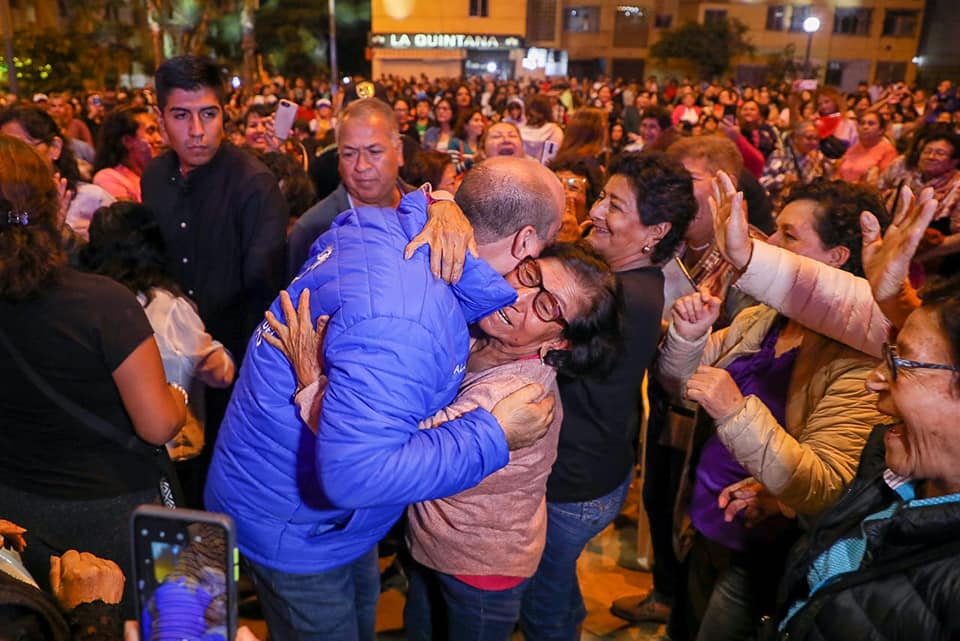 Con fiesta, música y mucha diversión comenzaron las celebraciones por el Día de la Madre en el Callao.