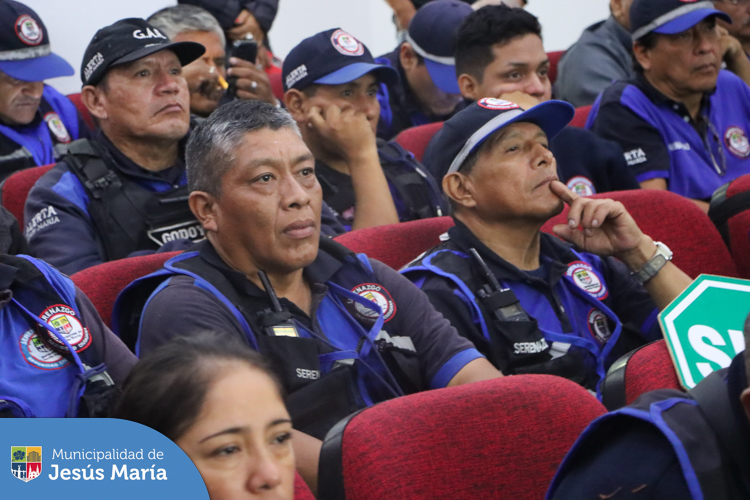 👉 Esta iniciativa, que se trabaja en conjunto con el @Ministerio de la Mujer y Poblaciones Vulnerables, tiene como objetivo garantizar espacios seguros para el pleno desarrollo de niñas, niños y adolescentes.