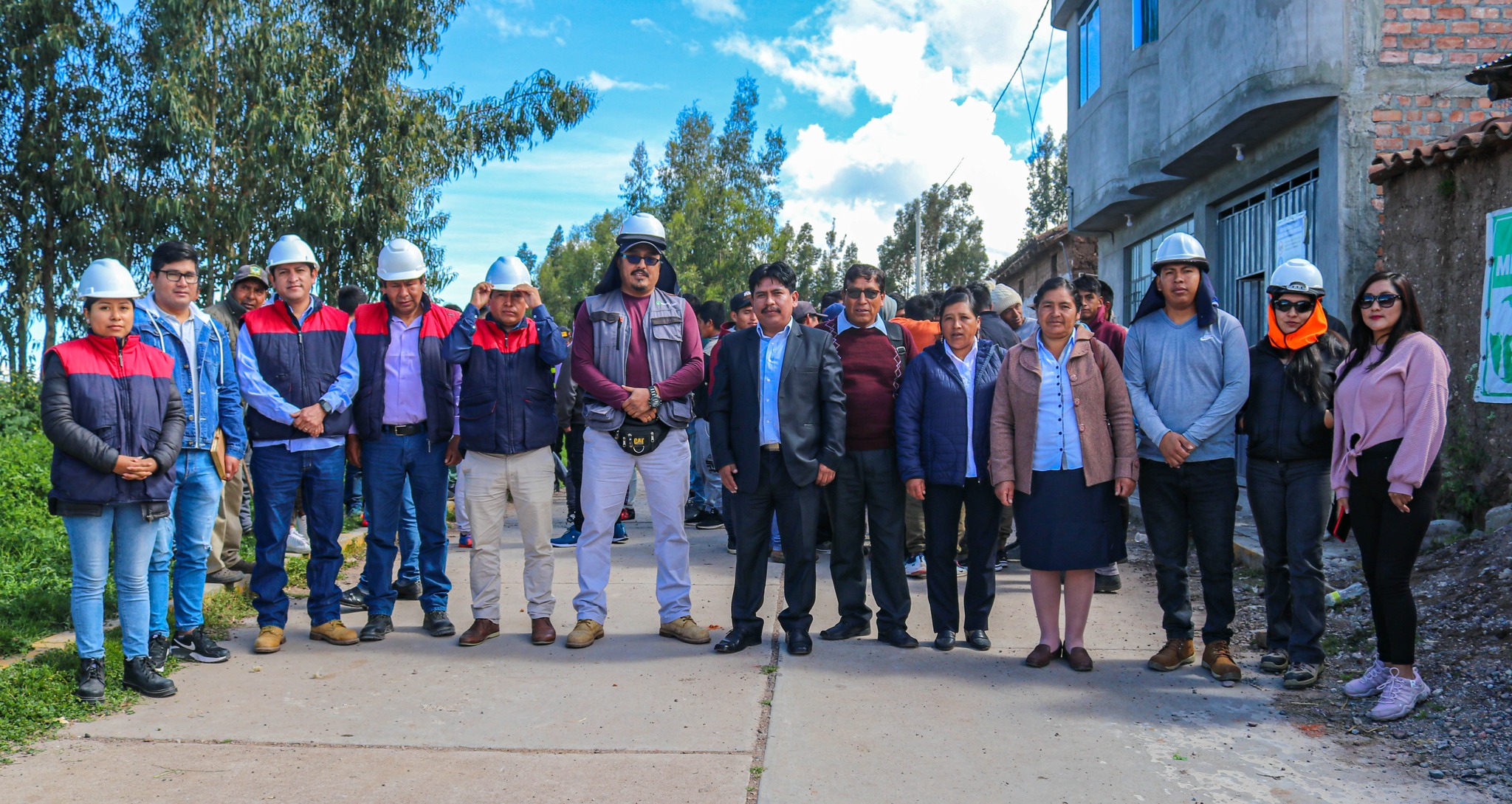 Con la finalidad de mejorar la calidad de vida de nuestros hermanos huamanguillinos se dio el reinicio del proyecto: Ampliación y Mejoramiento del Sistema de Agua Potable y Tratamiento de Excretas de las Localidades de Sulluhuaylla, Pacucro, Huaribamba, Tayancayocc, Chullcupampa, Acllahuasi, Ichupata, Pariacc y Yanapampa del Distrito de Huamanguilla - Huanta - Ayacucho.