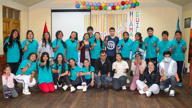La Municipalidad Distrital de Huamanguilla trabajando por nuestros niños, niñas y adolescentes, ARELIT (Asociación Regional de Lideres de Transformación).
Con presentaciones de teatro y canto, se llevó a cabo la reunion sobre crianza de ternuna con los integrantes de la ARELIT Huamanguilla, WORLD VISION e integrantes de la ARELIT de los distritos de Carmen Alto y Jesús Nazareno de la provincia de Huamanga, quienes compartieros sus experiencias en esta asociación.