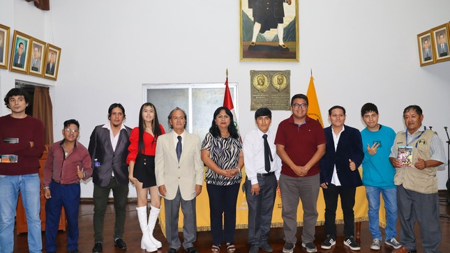 El talento huaralino sorprendió al público en "Recital Poético Musical" realizado por el aniversario provincial