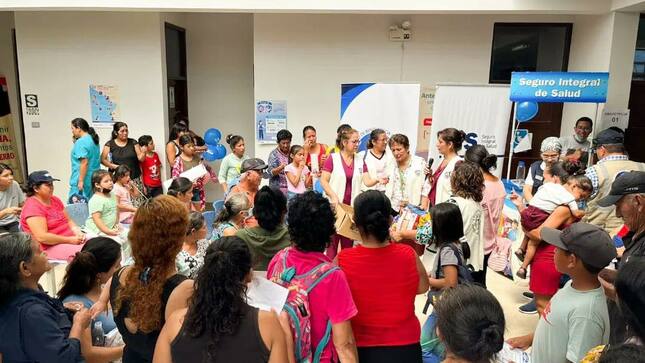 CON CAMPAÑA MÉDICA COMITÉ DE DAMAS DE SULLANA FESTEJA A MADRES