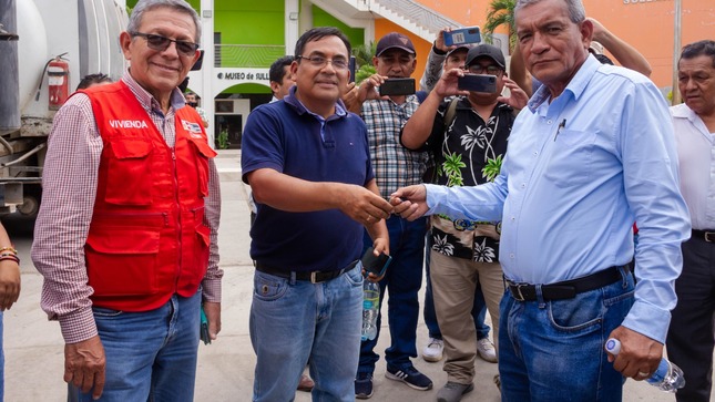 LLEGAN DOS HIDROJETS PARA ATENDER COLAPSO DEL SISTEMA DE ALCANTARILLADO EN SULLANA