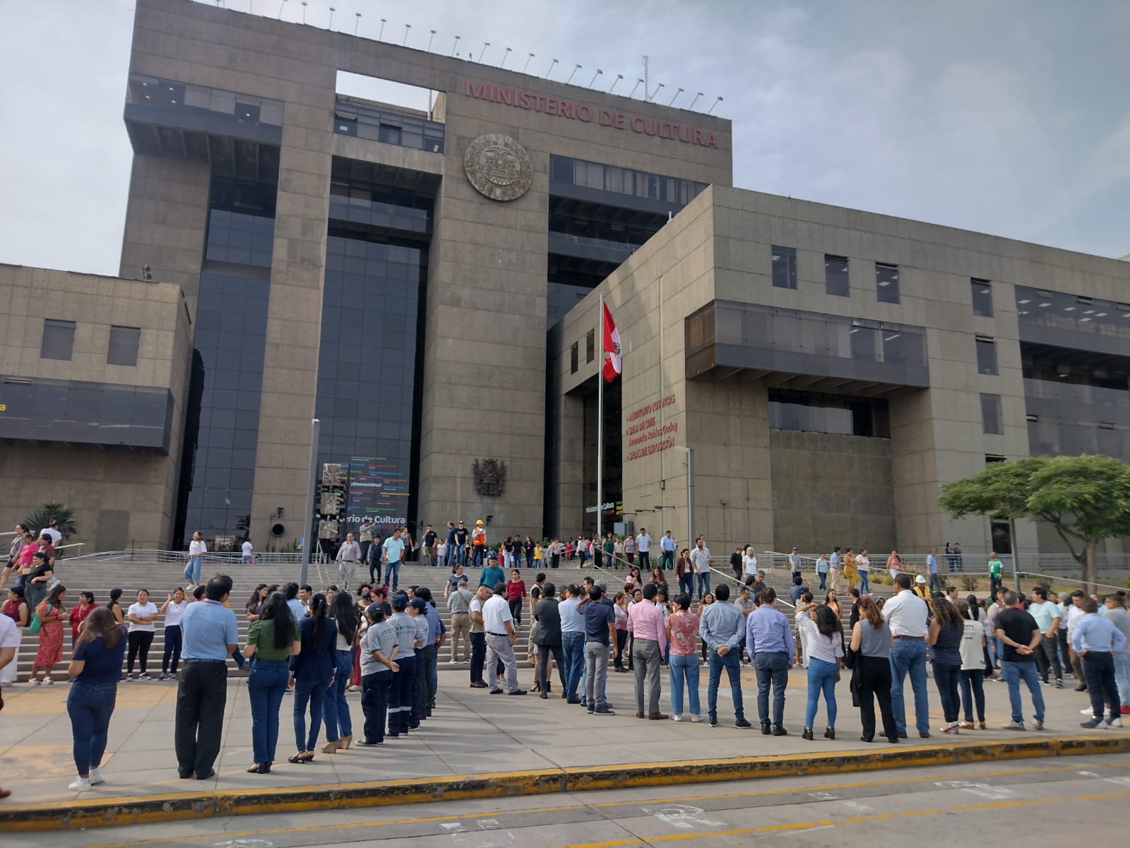 Ministerio de Cultura realizó simulacro inopinado de sismo