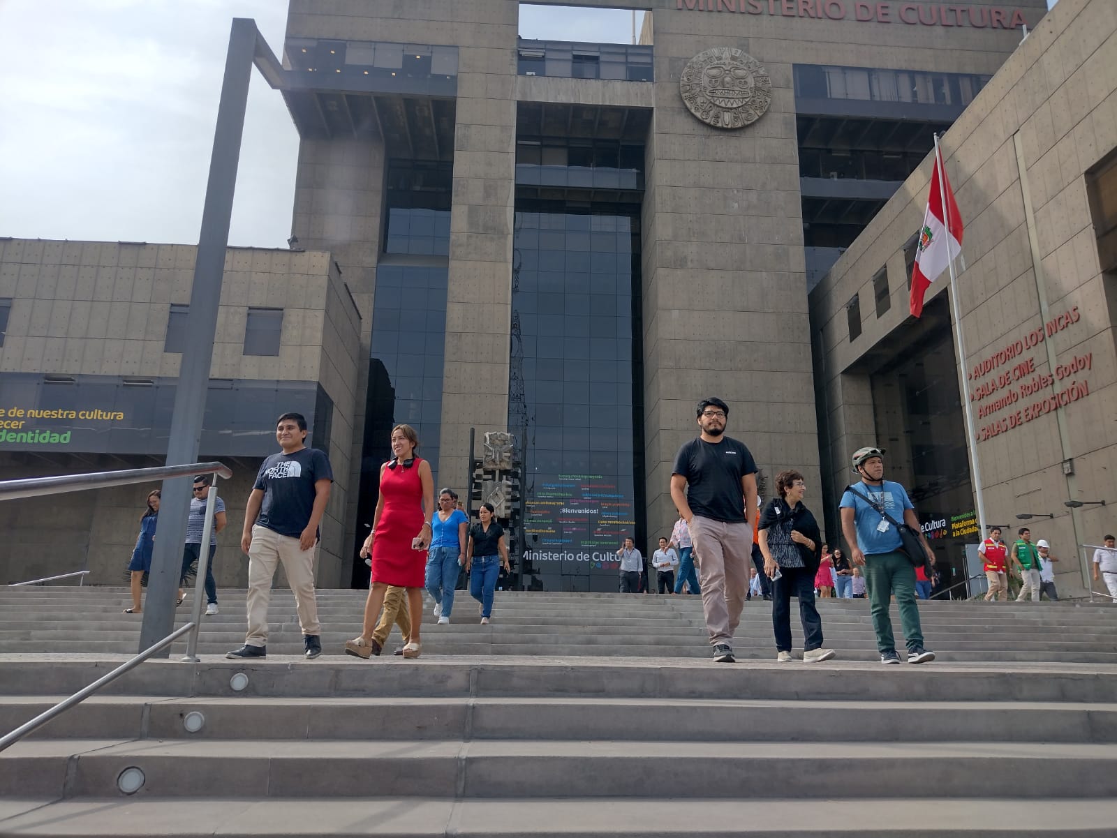 Ministerio de Cultura realizó simulacro inopinado de sismo