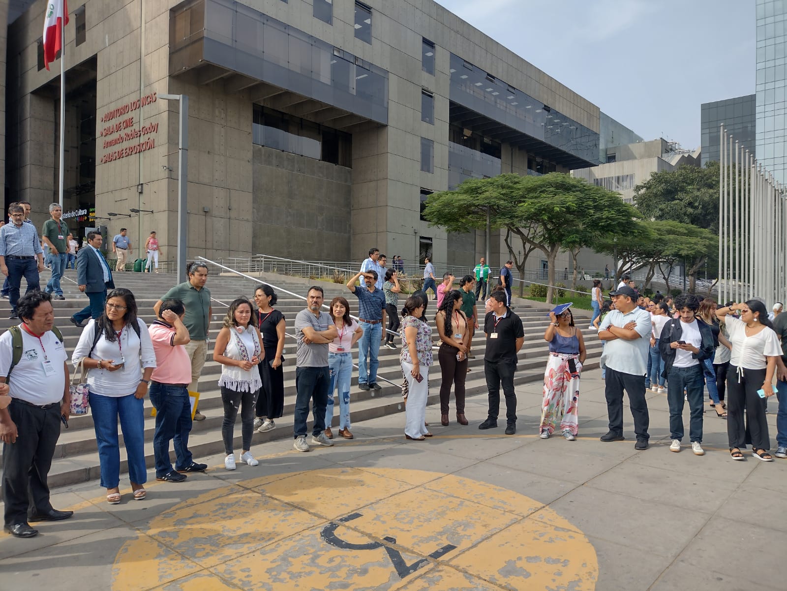 Ministerio de Cultura realizó simulacro inopinado de sismo