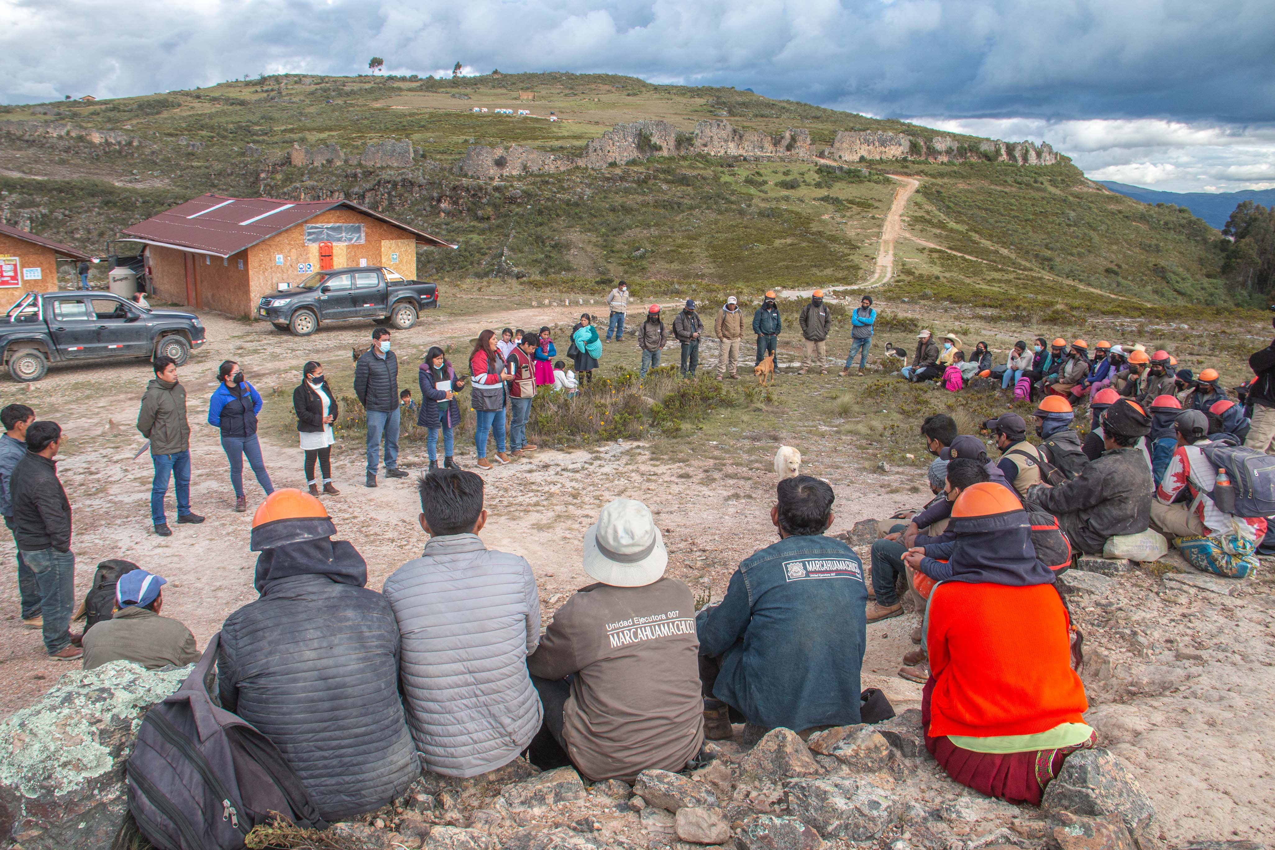 Servidores de instituciones de la localidad de Huamachuco exponen propuestas de desarrollo productivo ante la comunidad de Marcahuamachuco