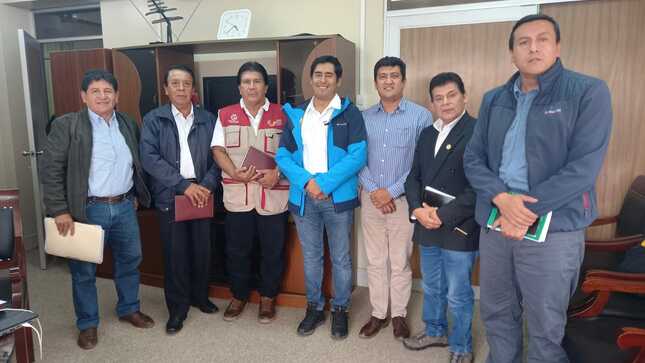 Funcionarios del Gobierno Regional de Lambayeque y PEOT