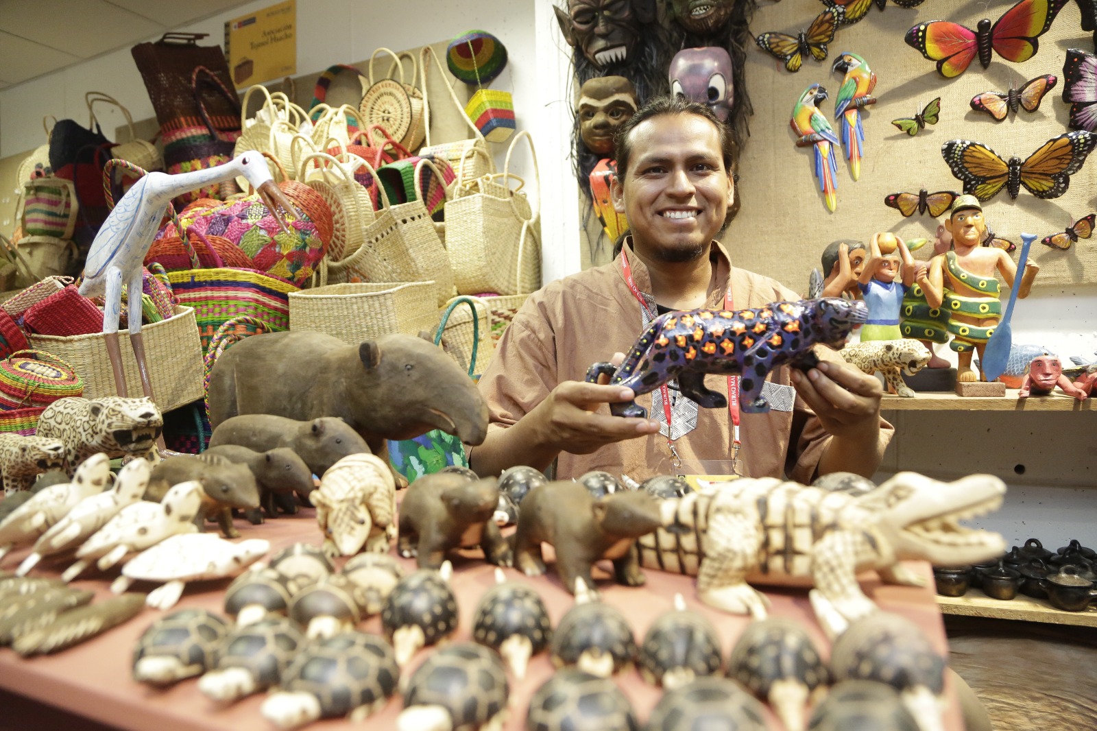 Ministerio de Cultura convoca a artistas tradicionales, artesanas y artesanos a ser parte de Ruraq maki, Nuestra herencia hecha a mano