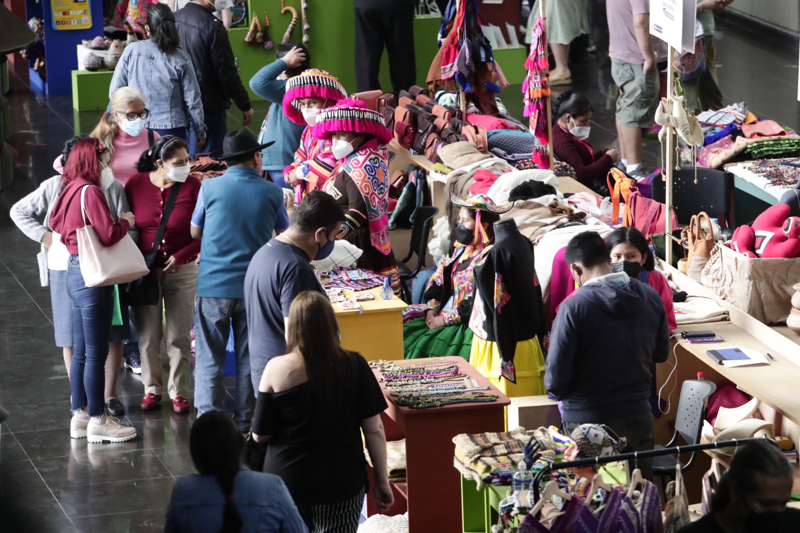Ministerio de Cultura convoca a artistas tradicionales, artesanas y artesanos a ser parte de Ruraq maki, Nuestra herencia hecha a mano