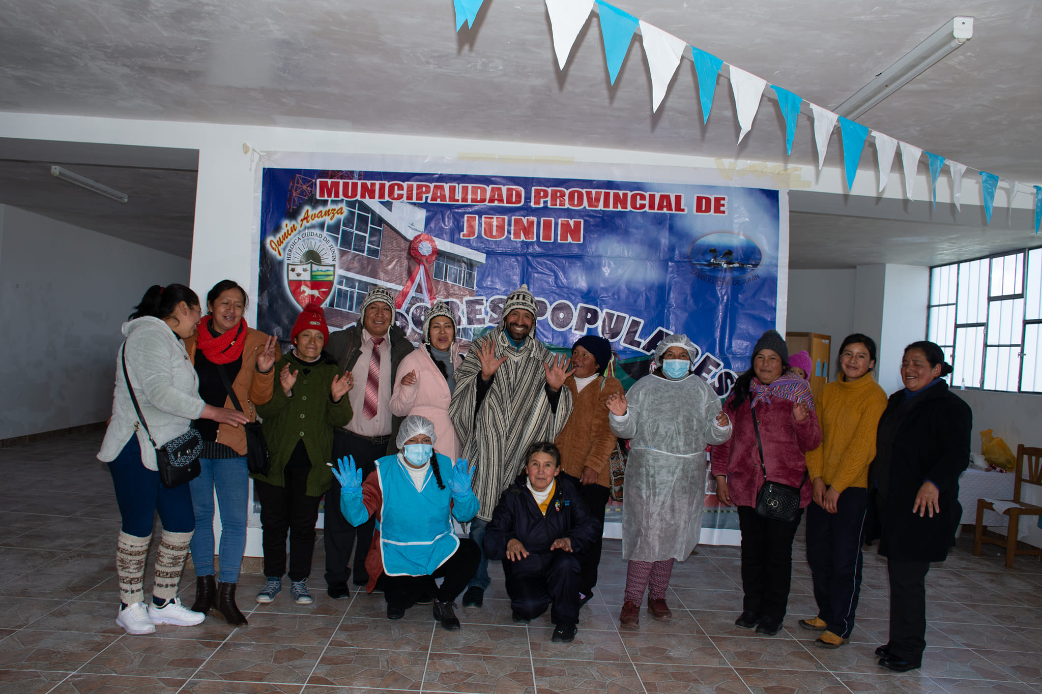 Inauguración del Mantenimiento del Piso e iInstalación de Vidrio Ahumado en el Almacen PCA