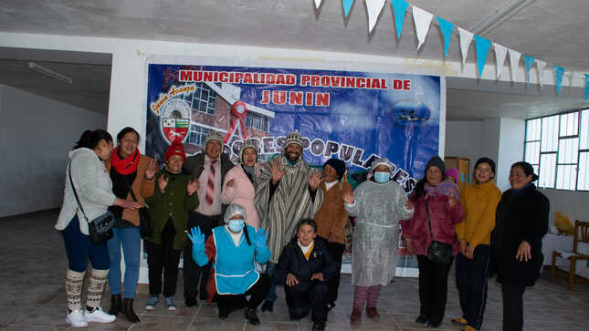 Inauguración del Mantenimiento del Piso e iInstalación de Vidrio Ahumado en el  Almacen PCA
