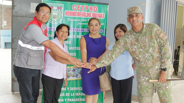 Jóvenes militares se benefician con convenio entre la UGEL Piura y El Ejército Peruano 
