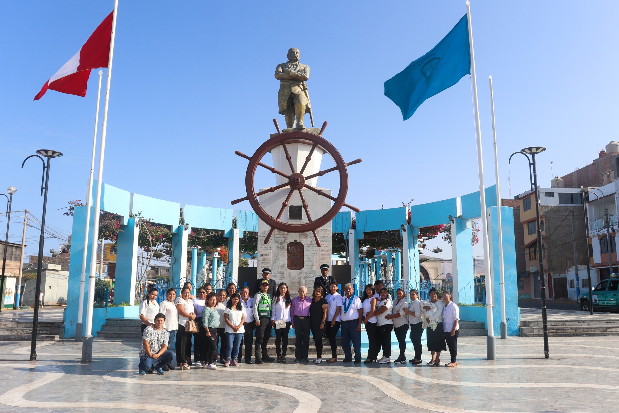 Izamiento Cívico del Pabellón Nacional y la bandera distrital