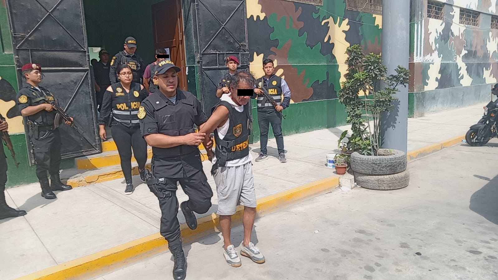 En operativo conjunto, PNP y Fiscalía capturaron a 11 integrantes de “Los Sicarios de la Red” que habrían estafado a miles de personas.