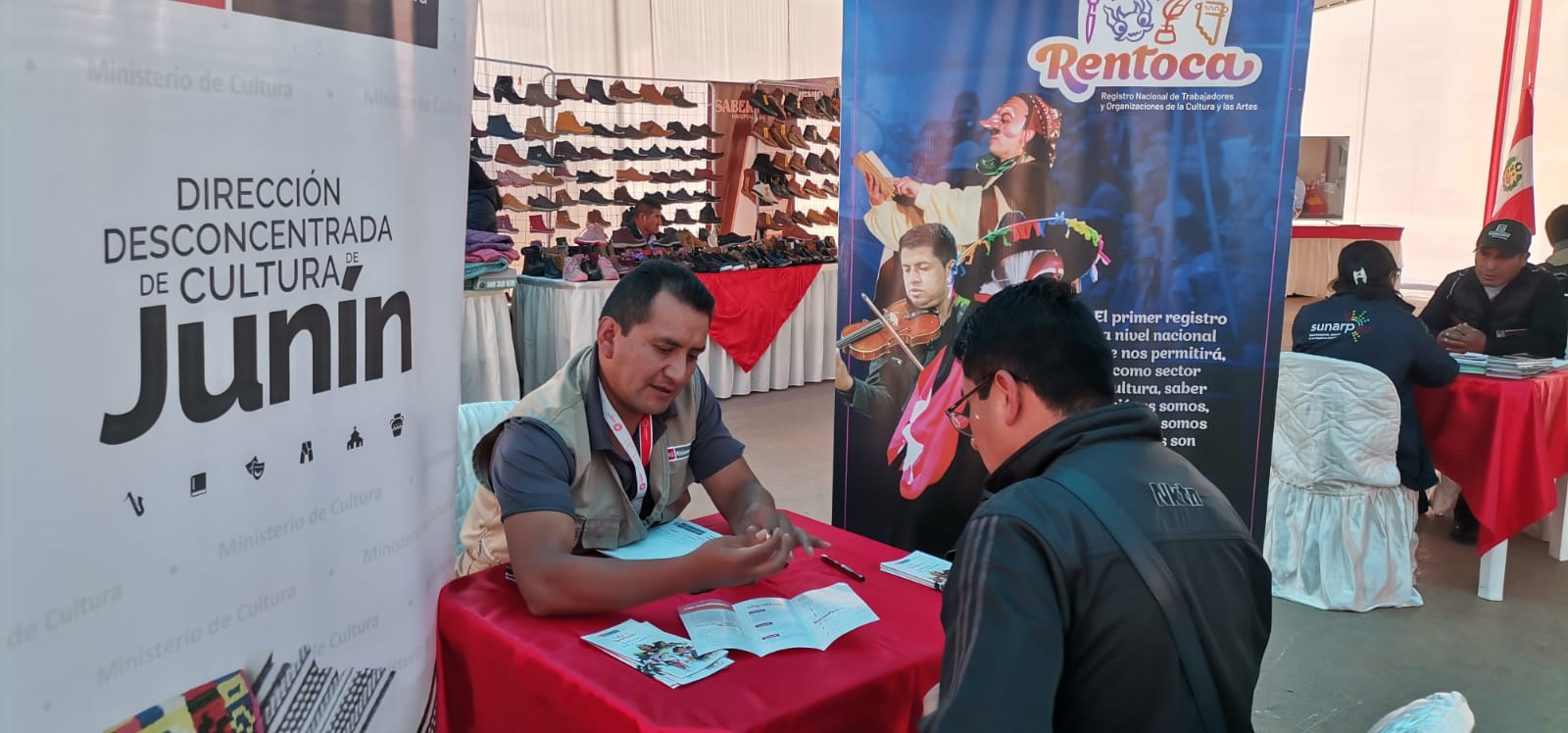 Huancayo: Ministerio de Cultura participó en feria de Cárceles Productivas por el Día de la Madre
