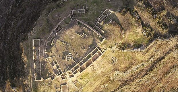 Fotografía aérea del sitio arqueológico Cerro Miraflores