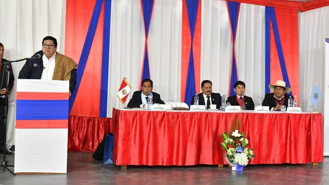 Ministro de Economía y Finanzas instala Mesa de Desarrollo Territorial de la región Huancavelica
