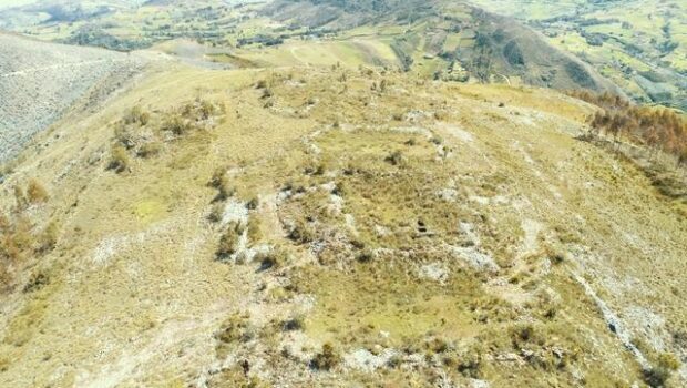 Fotografía aérea del sitio arqueológico Cerro Corrales