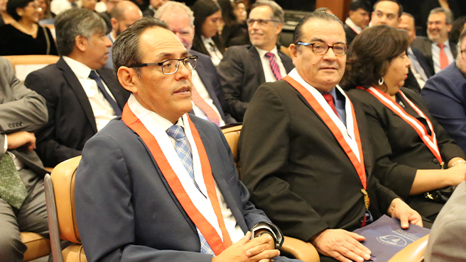 Al acto asistieron la magistrada Luz Pacheco Zerga, presidenta en funciones del Tribunal Constitucional (TC) y los magistrados Helder Domínguez Haro y César Ochoa Cardich.