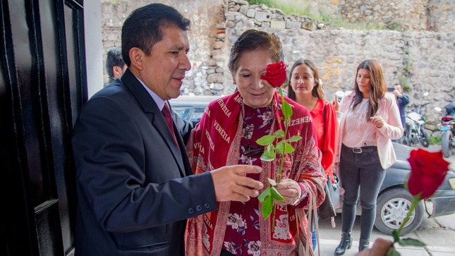 Madres que laboran en el gobierno regional de Apurímac recibieron merecido homenaje por su día