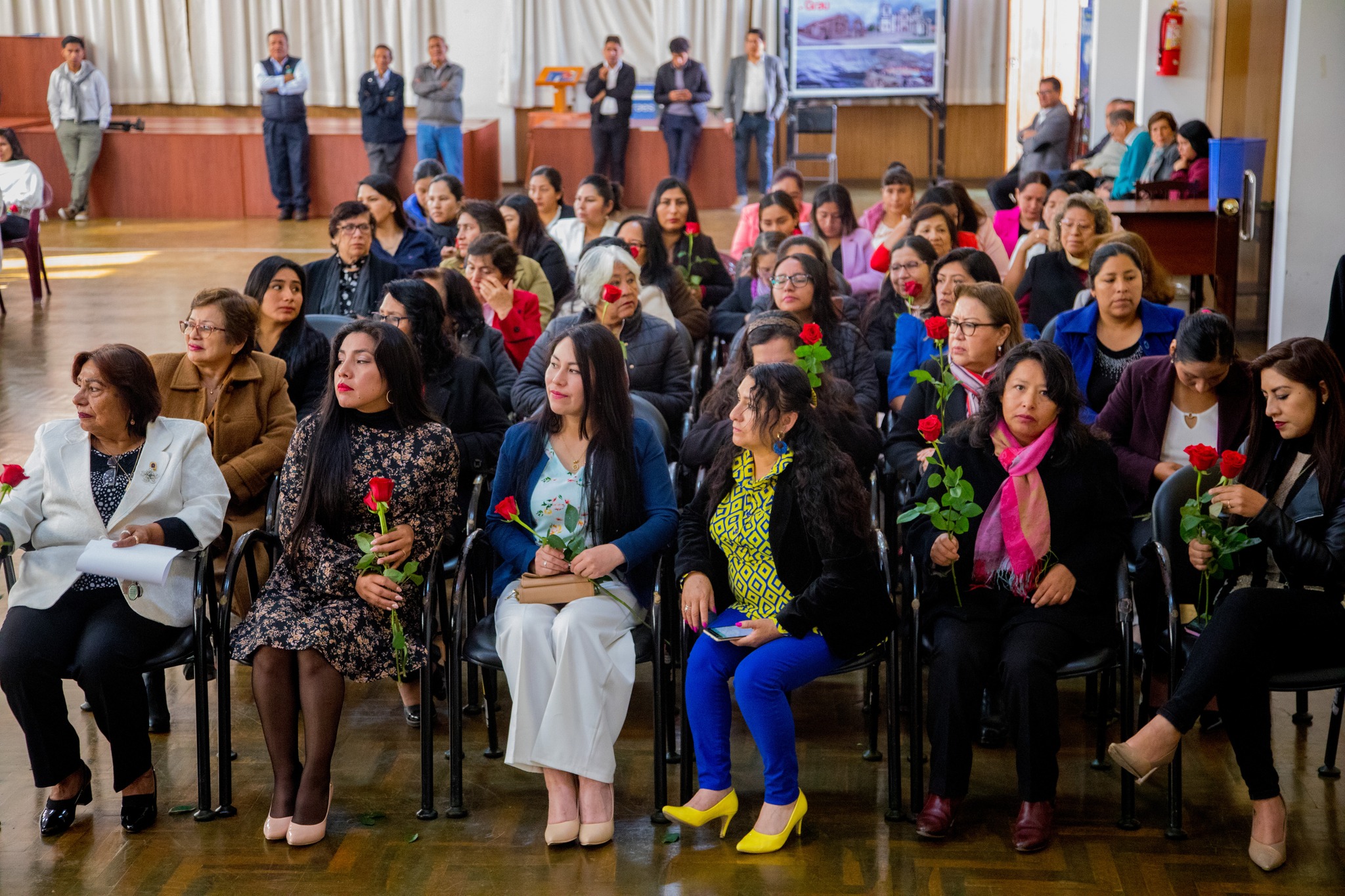 Madres que laboran en el gobierno regional de Apurímac recibieron merecido homenaje por su día