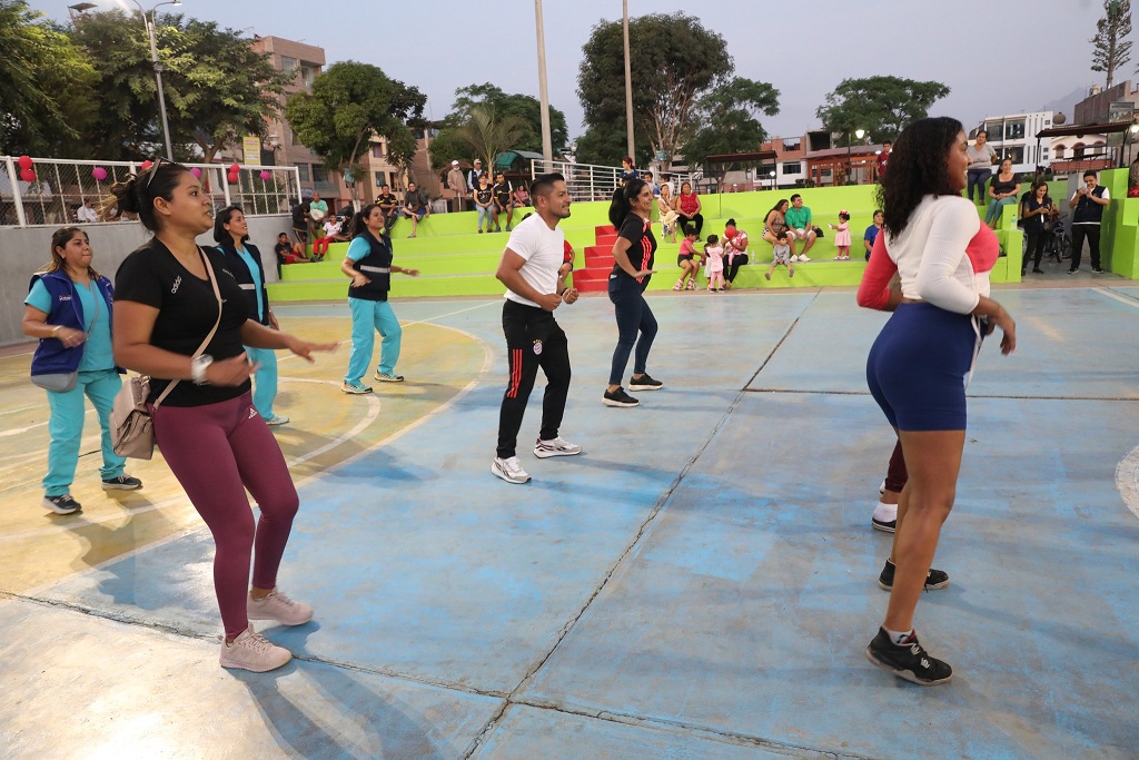 Las participantes bailaron y se deleitaron con coreografías musicales.