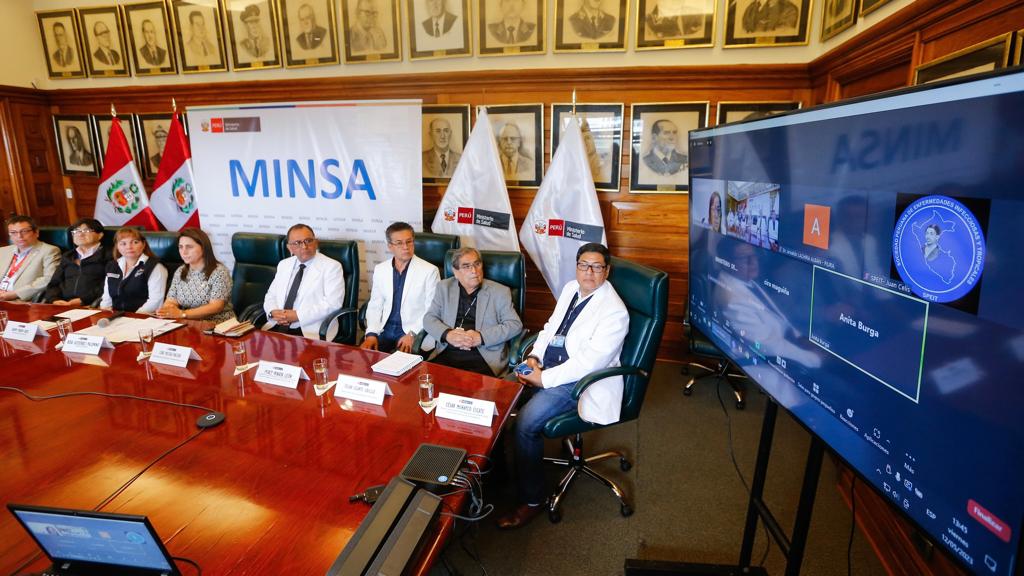 Minsa conforma grupo de expertos para hacer frente al dengue en 20 regiones del país