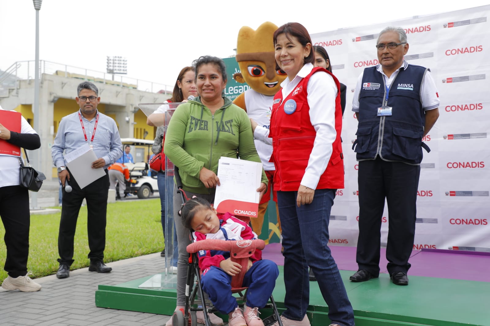 personas sonriendo