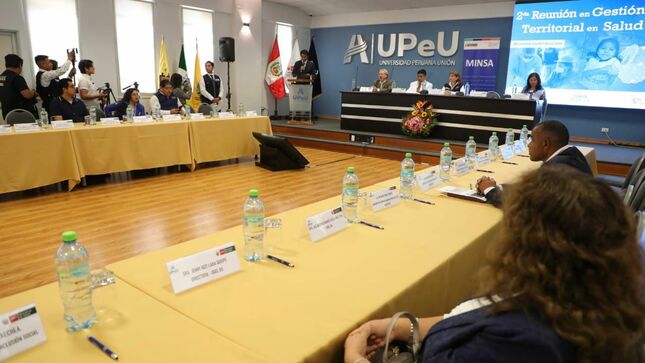 Minsa y alcaldes de Lima Este coordinan acciones de prevención contra el dengue 