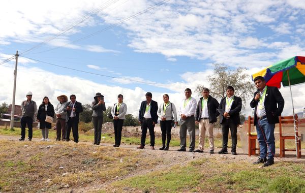 Autoridad edil otorga terreno y da inicio a la adecuación del espacio para las instalación de la I.E. "Nuestra Señora de Lourdes"