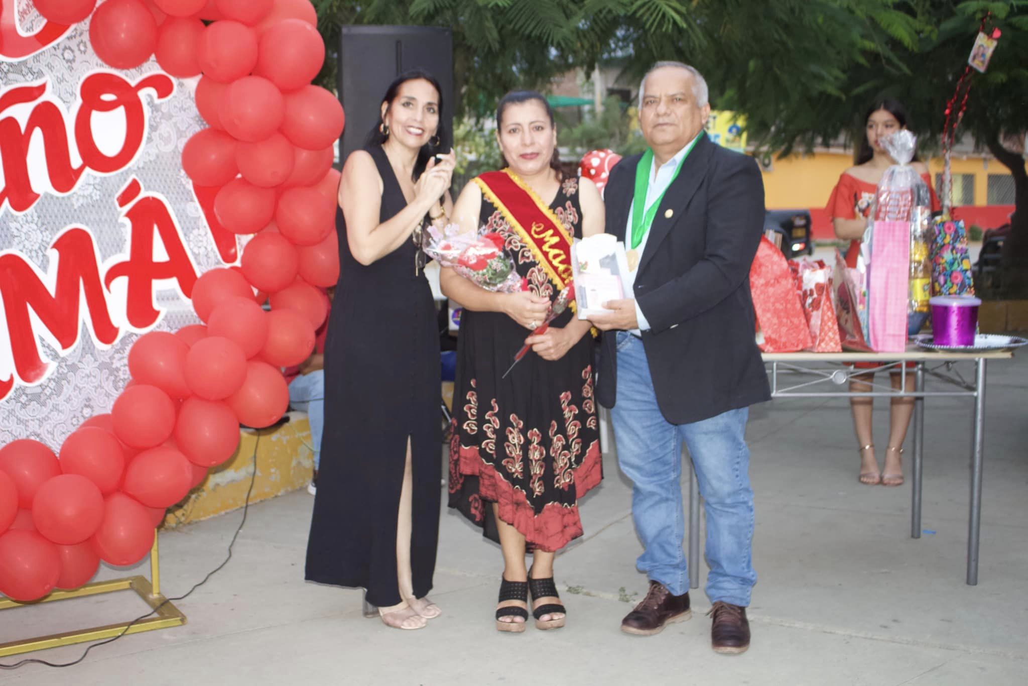 MADRES DE URB. JARDIN CELEBRAN DIA DE LA MADRE