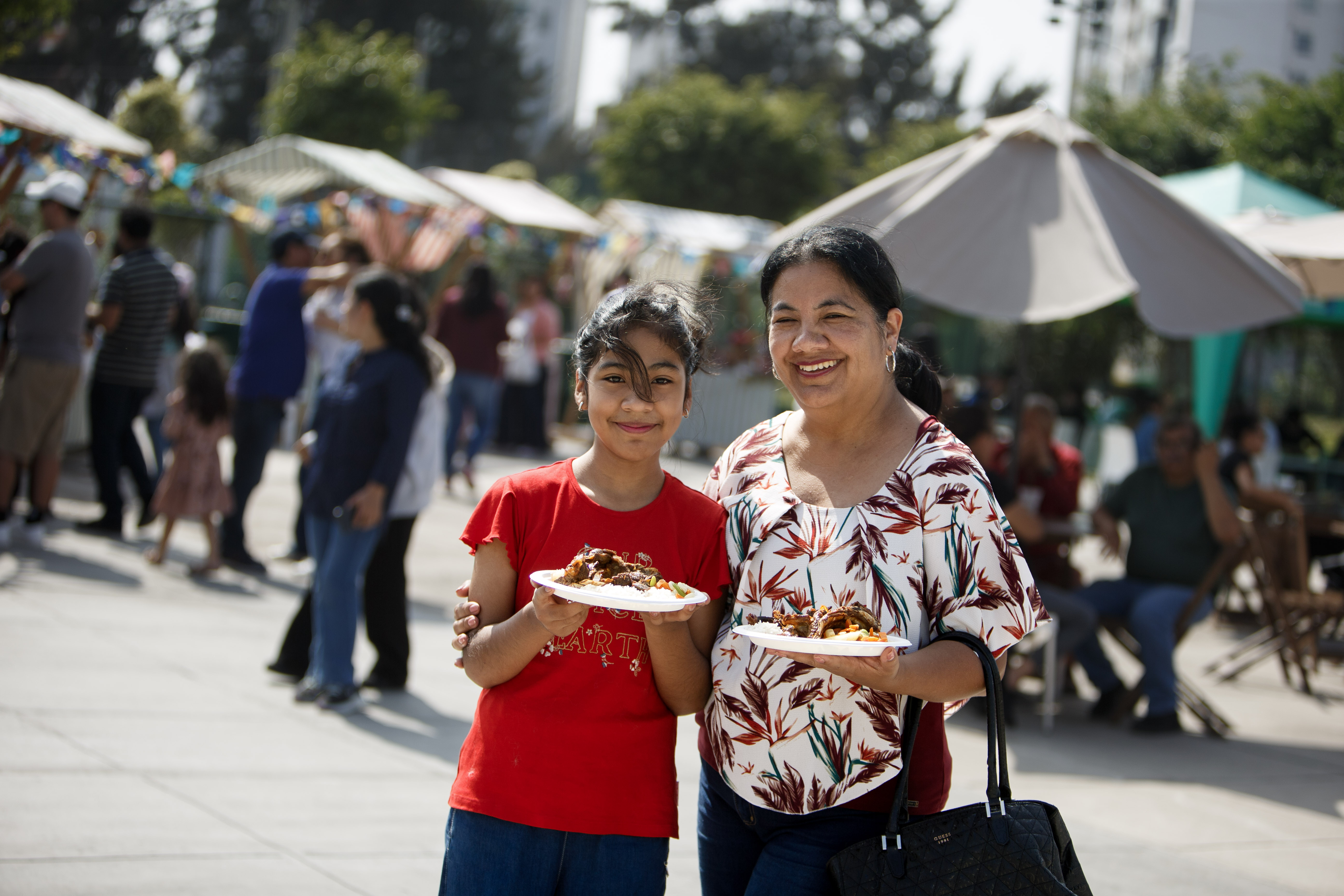 Surquillanas celebran “Día de la Madre” en feria gastronómica.