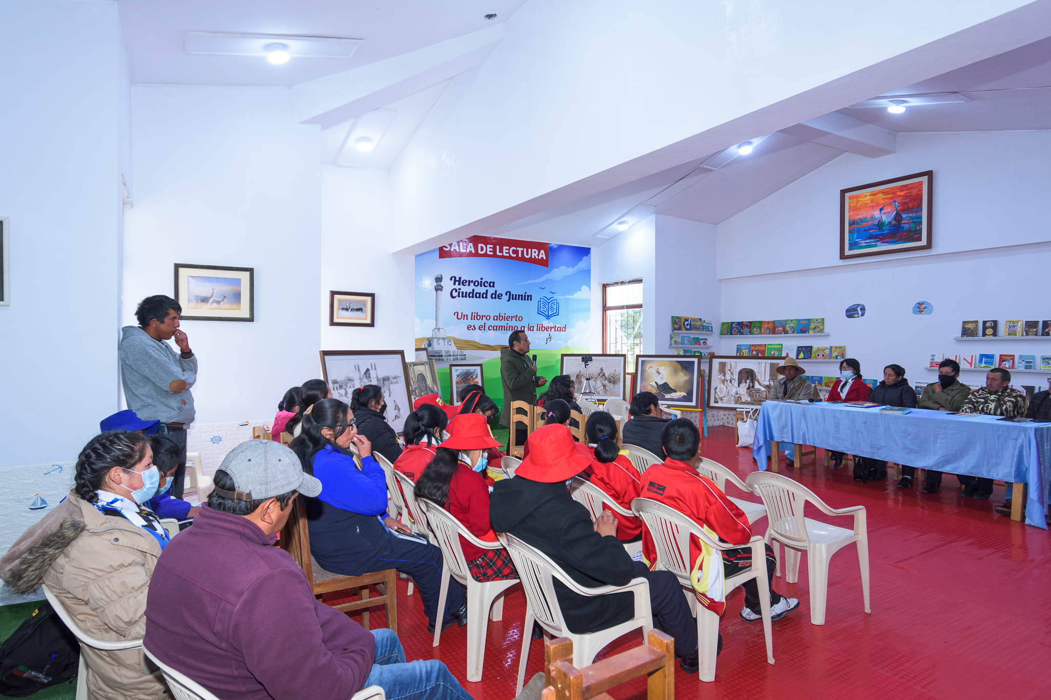 Homenaje al incendio del pueblo de Reyes: Conversatorio y presentaciones en la Biblioteca "JUK RIMAKUYKUNA JUNIN, MARKATA RUPASHA"