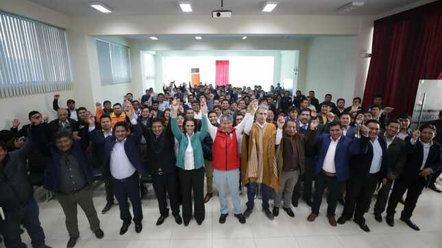Ayacucho: Ministerio de Vivienda firma convenios para transferir recursos y reducir brecha de agua y saneamiento en la región