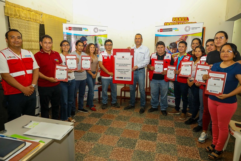Entrega de títulos ucayali