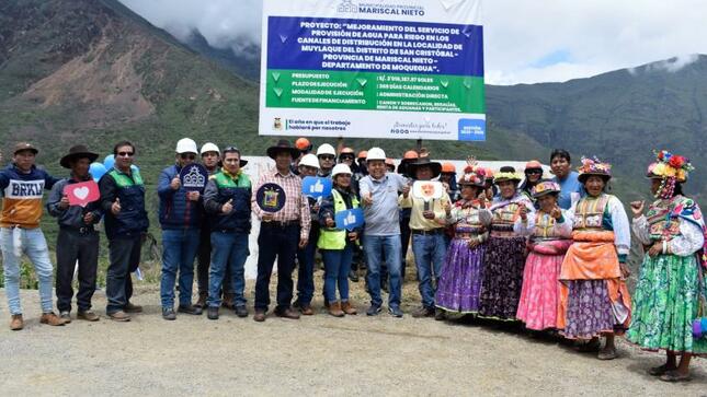 Reinició este jueves 23 de marzo en la plaza cívica de Muylaque el proyecto: “Mejoramiento del servicio de provisión de agua para riego en los canales de distribución en la localidad de Muylaque del distrito de San Cristóbal, provincia Mariscal Nieto, región Moquegua”.